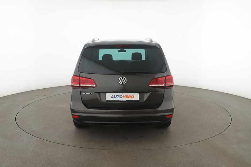 Gebraucht VW Sharan Highline 150 PS (110 kW) 2019 Braun Van / Kleinbus
