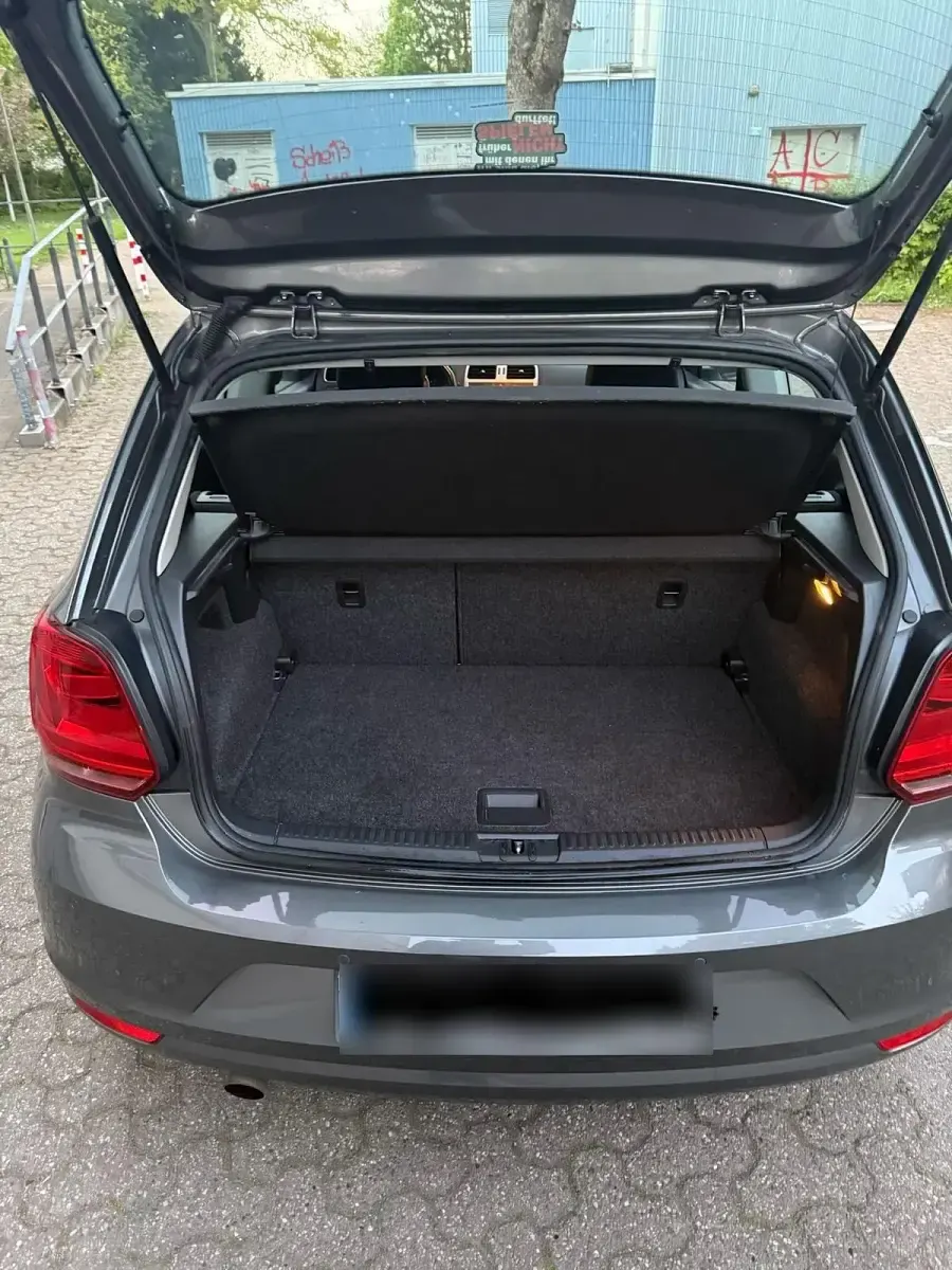 Gebraucht VW Polo 90 PS (66 kW) 2017 Grau Kleinwagen