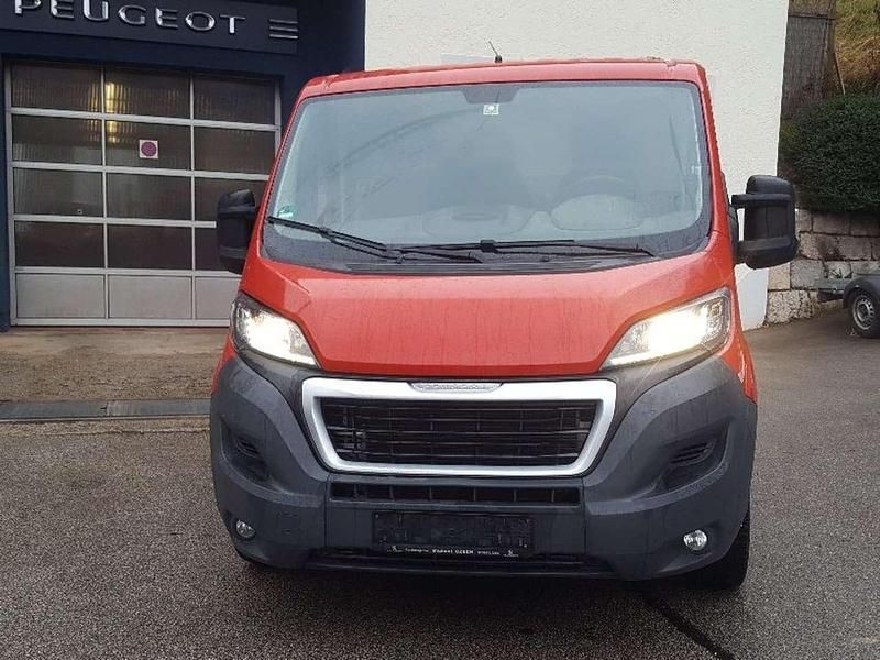 Tiziano rot Gebraucht 2015 Peugeot Boxer Comfort Van | 14.250 € (Superpreis) - Bild 1/4