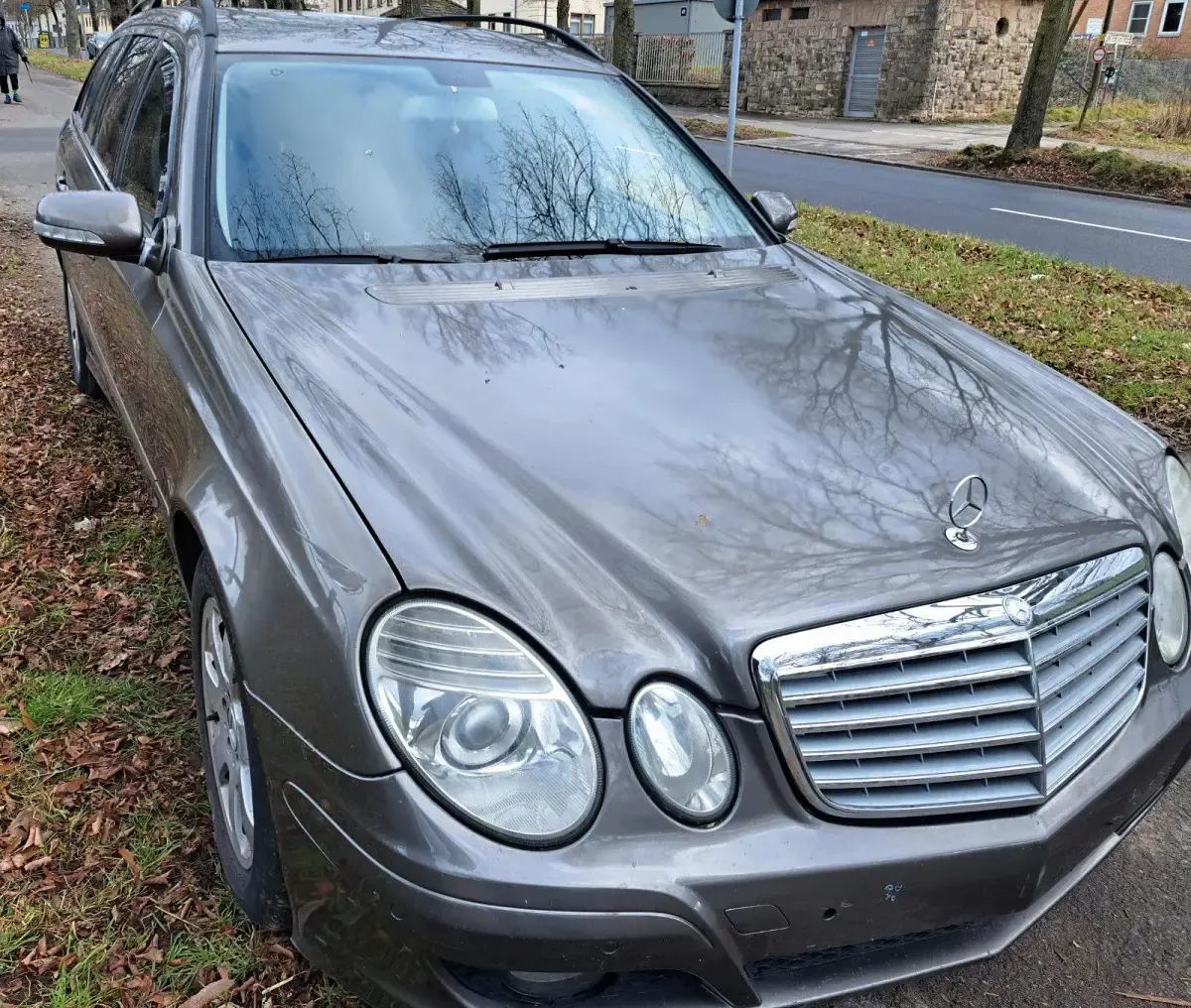 Second-hand Mercedes E220 170 CP (125 kW) 2006 Gri Break