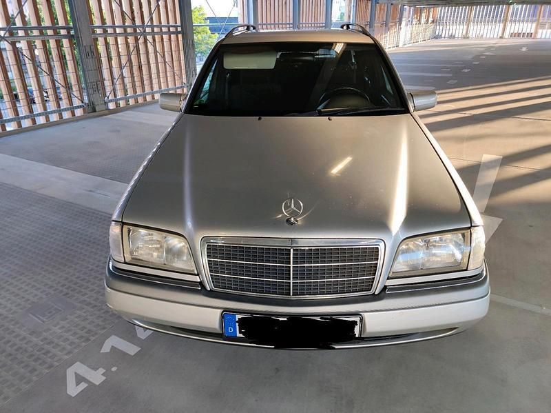 Silber Gebraucht 1996 Mercedes C200 Kombi | 1.750 € (Fairer Preis) - Bild 1/4