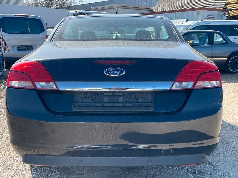 Gebraucht Ford Focus Cabriolet Titanium 145 PS (106 kW) 2008 Schwarz Cabrio