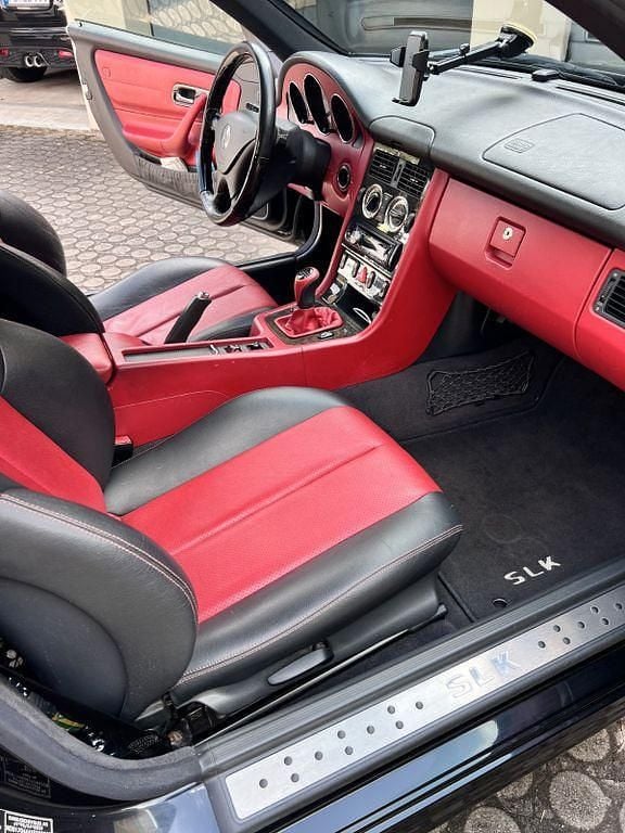Gebraucht Mercedes SLK200 163 PS (119 kW) 2002 Schwarz Cabrio