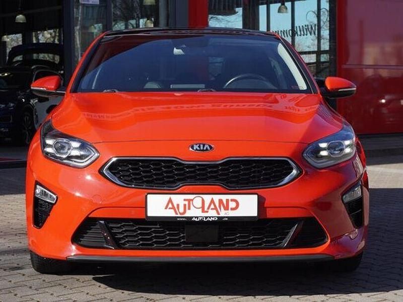 Gebraucht Kia Ceed Spirit 140 PS (102 kW) 2018 Rot Kleinwagen