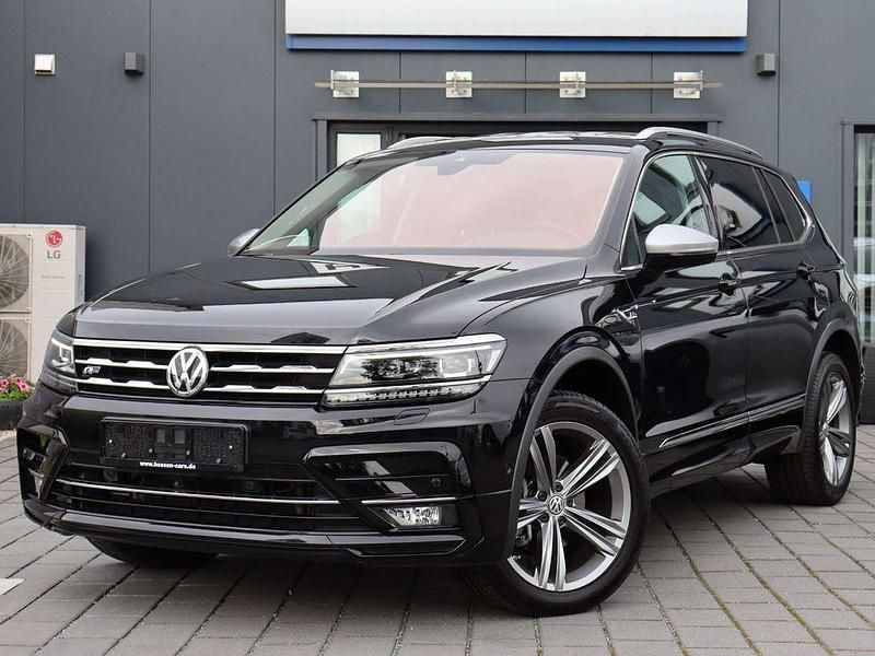 Deep black perl Gebraucht 2020 VW Tiguan Allspace R-line SUV | 30.950 € (Fairer Preis) - Bild 1/4