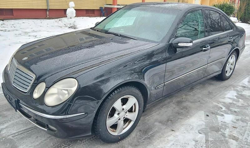 Gebraucht Mercedes E220 2005 Schwarz Limousine