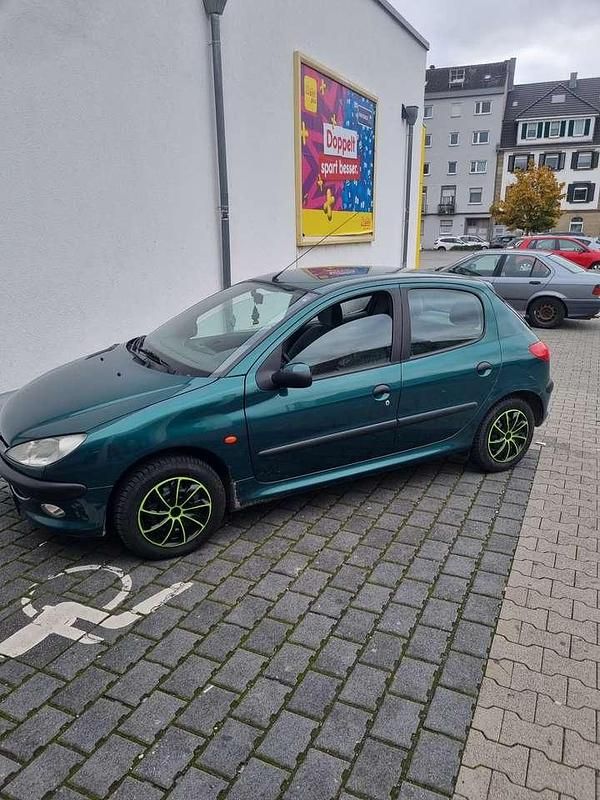 Gebraucht Peugeot 206 60 PS (44 kW) 1999 Limousine