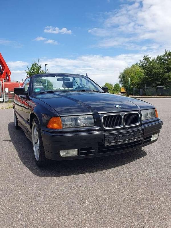 Gebraucht 1994 BMW 318 Cabriolet Basis Cabrio | 5.490 € - Bild 1/4