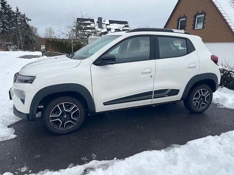 Gebraucht Dacia Spring Comfort 33 kW (45 PS) 2022 Weiß Kleinwagen