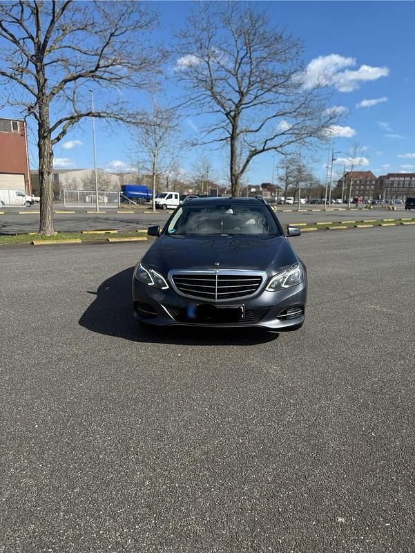 Gebraucht Mercedes E250 204 PS (150 kW) 2016 Kombi
