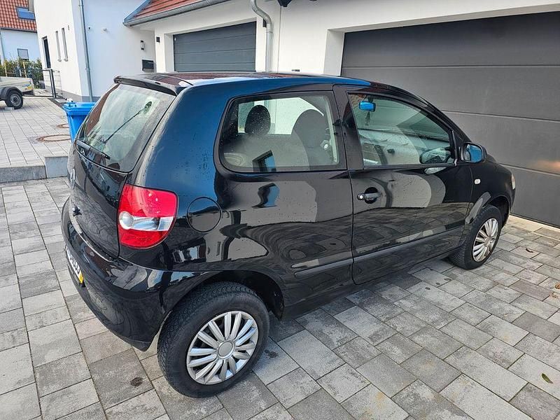Gebraucht VW Fox 54 PS (39 kW) 2006 Schwarz Kleinwagen