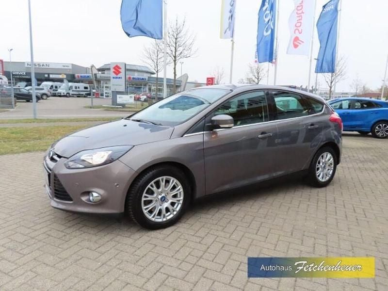 Gebraucht Ford Focus Titanium 150 PS (110 kW) 2011 Met.) (braun Limousine