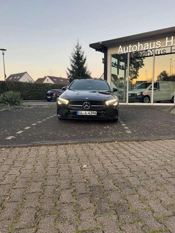Gebraucht Mercedes CLA200 Advanced Plus 163 PS (119 kW) 2023 Schwarz Coupé