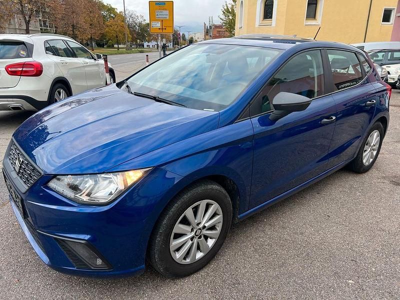 Blau Gebraucht 2017 Seat Ibiza Reference Limousine | 5.150 € (Fairer Preis) - Bild 1/4