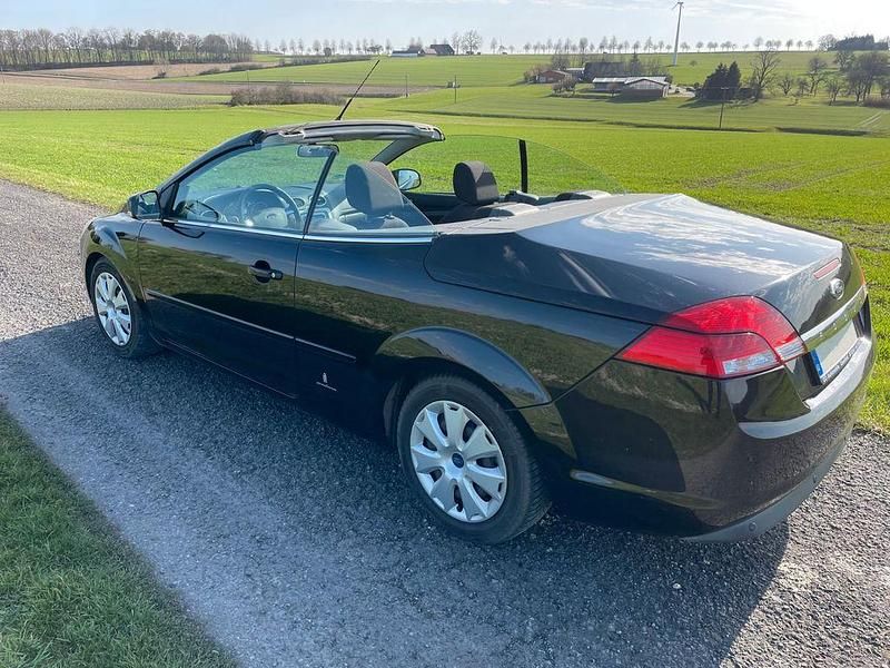 Gebraucht Ford Focus Cabriolet Trend 136 PS (100 kW) 2010 Schwarz Cabrio