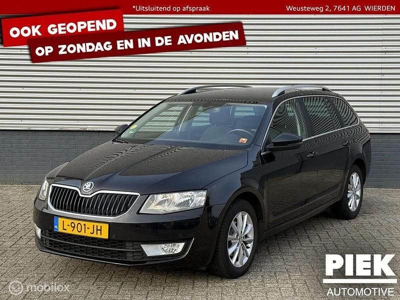 Schwarz Gebraucht 2017 Skoda Octavia Style Kombi | 7.999 € (Superpreis) - Bild 1/3