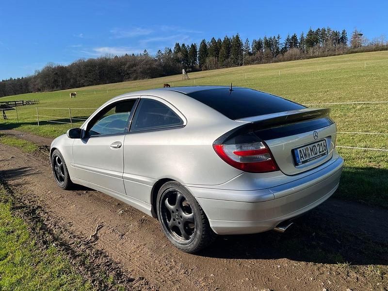 Gebraucht Mercedes C180 Sport Edition 143 PS (105 kW) 2007 Silber Coupé