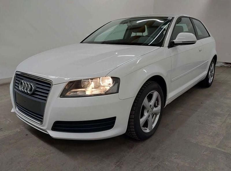 Gebraucht Audi A3 Attraction 102 PS (75 kW) 2010 Weiß Kleinwagen