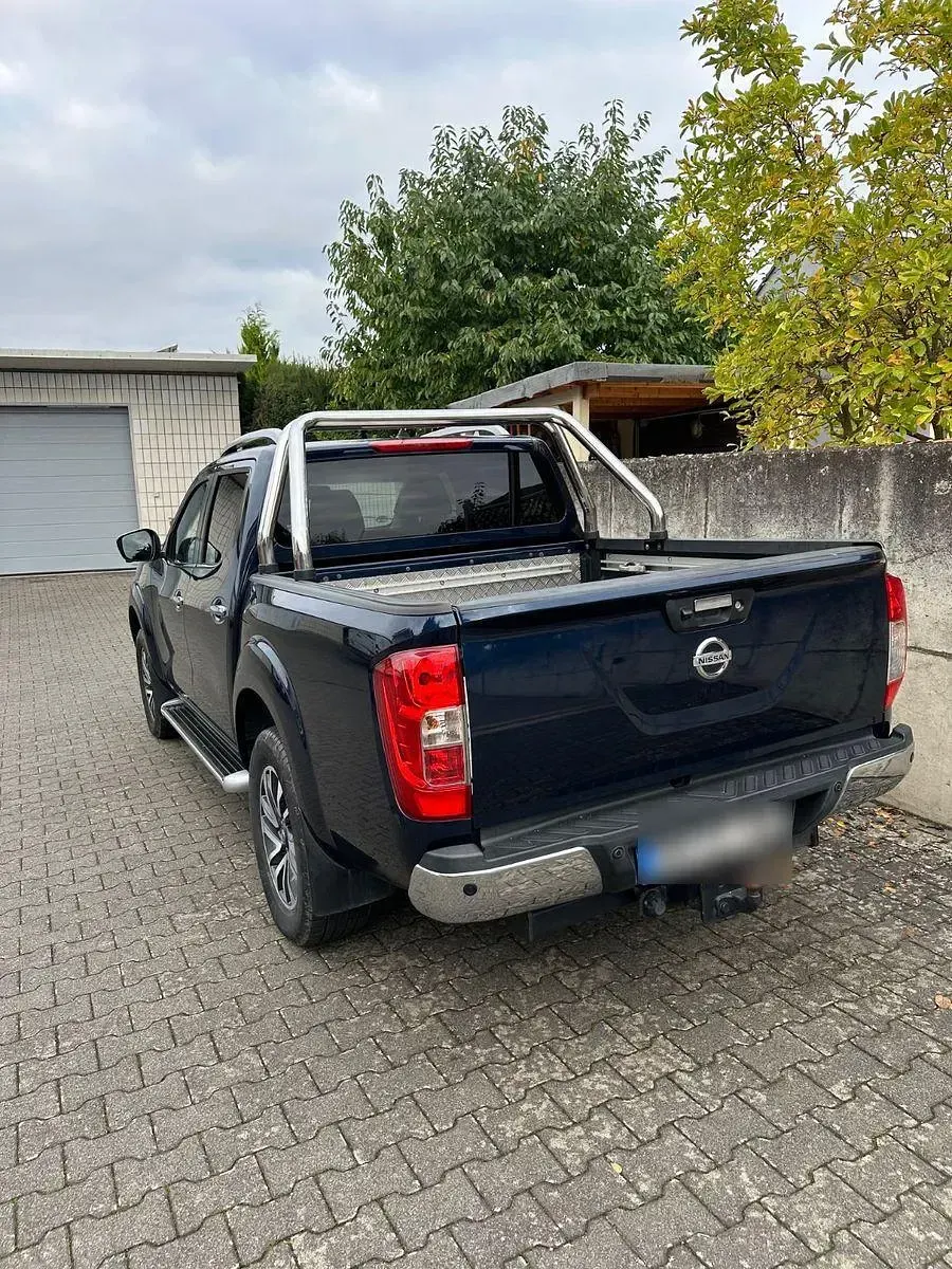 Gebraucht Nissan Navara Tekna 190 PS (139 kW) 2016 Blau Pickup