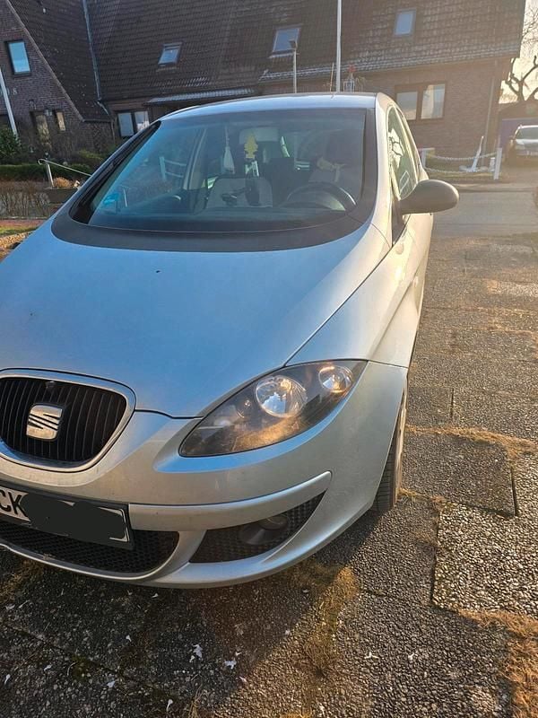 Silber Gebraucht 2006 Seat Altea Kleinwagen | 2.399 € (Fairer Preis) - Bild 1/4