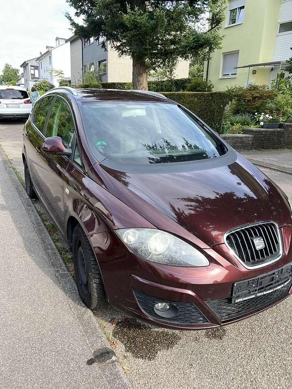 Gebraucht Seat Altea Comfort 125 PS (91 kW) 2009 Braun Kombi