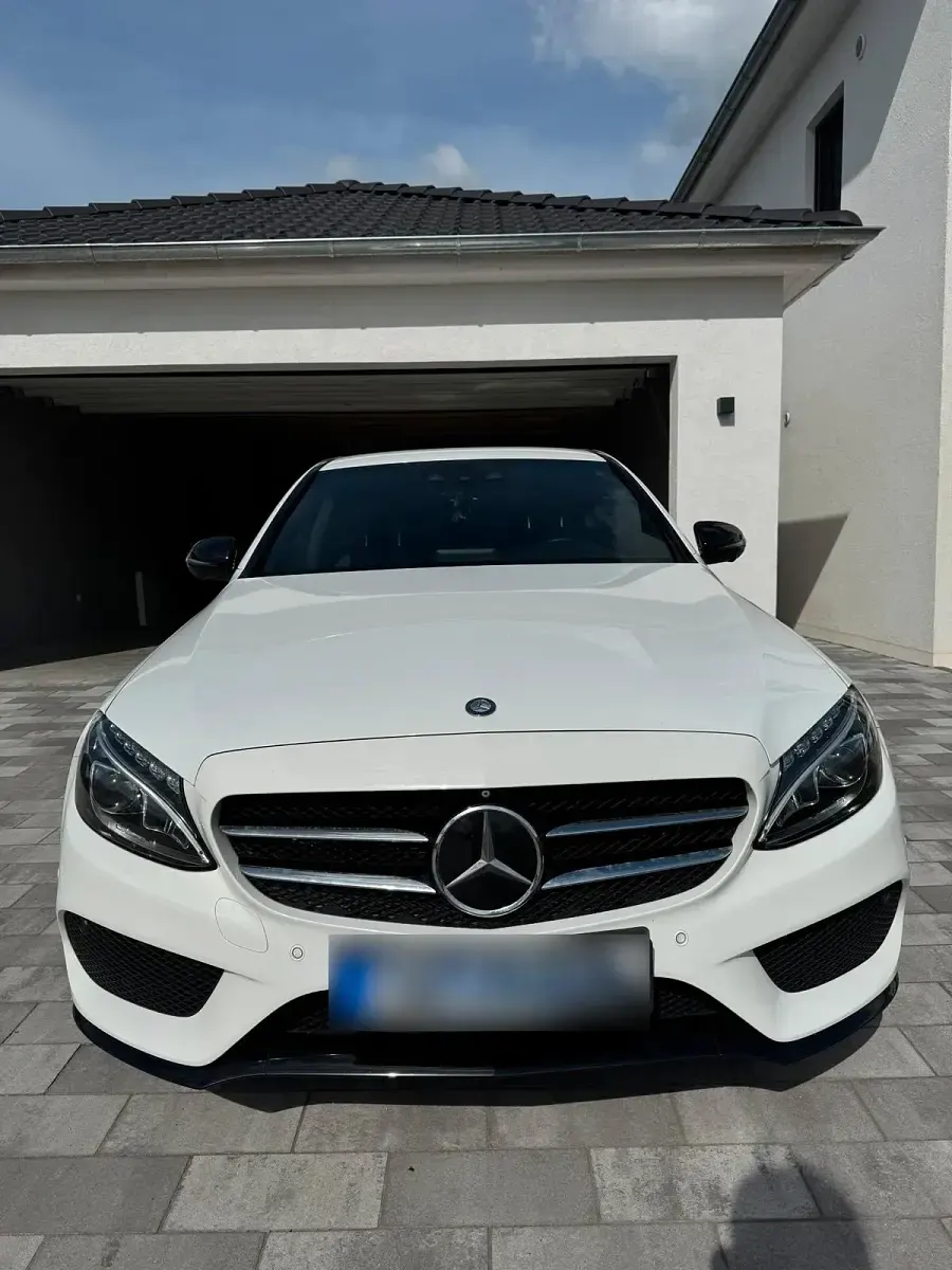 Gebraucht Mercedes C200 AMG line Plus 2016 Weiß Limousine