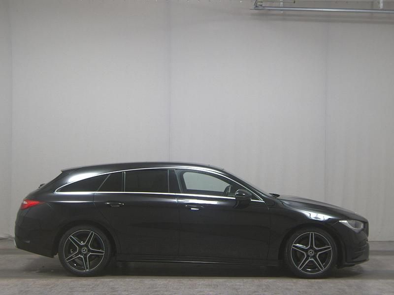 Schwarz Gebraucht 2022 Mercedes CLA220 Shooting Brake AMG line Kombi | 22.780 € (Guter Preis) - Bild 1/4