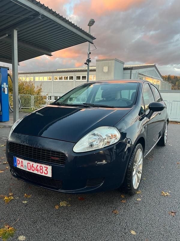 Blau Gebraucht 2009 Fiat Grande Punto Kleinwagen | 1.999 € (Fairer Preis) - Bild 1/4