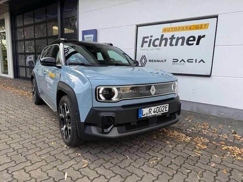 Kumulusblau Gebraucht 2025 Renault 4 E-Tech Komfort SUV | 35.990 € (Fairer Preis) - Bild 1/4
