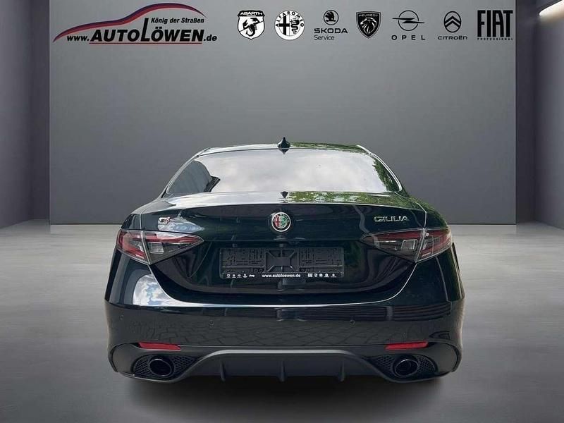 Uusi Alfa Romeo Giulia 280 HP (205 kW) 2025 Musta Sedan
