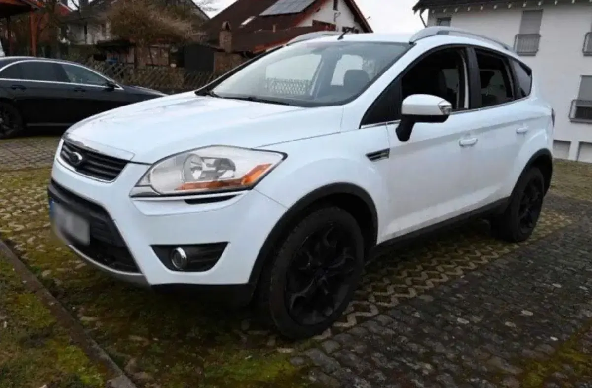 Gebraucht Ford Kuga 136 PS (100 kW) 2009 Weiß SUV
