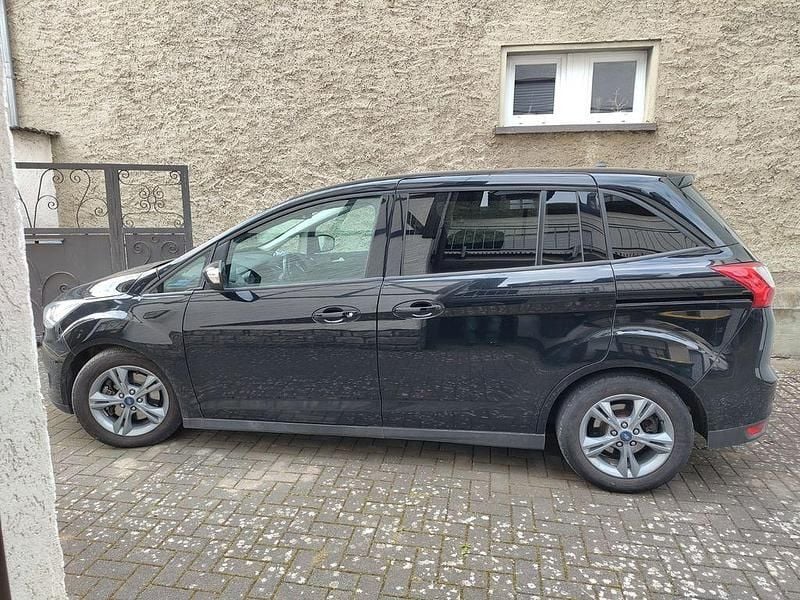 Gebraucht Ford Grand C-Max Titanium 150 PS (110 kW) 2017 Schwarz Van / Kleinbus