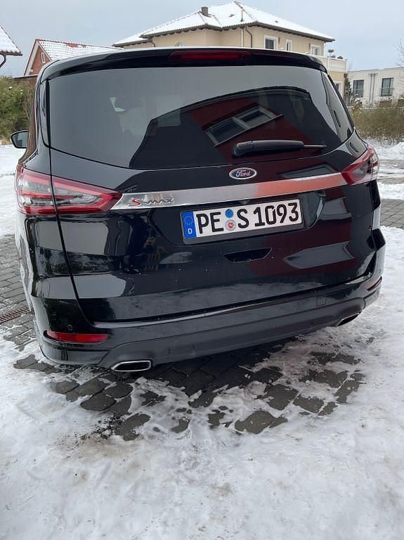Gebraucht Ford S-MAX Business Edition 190 PS (139 kW) 2019 Schwarz Van / Kleinbus