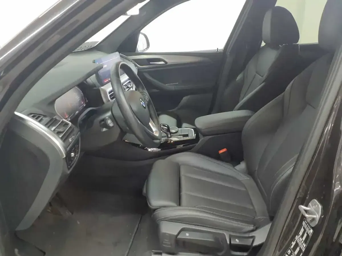 Gebraucht BMW X3 Performance 190 PS (139 kW) 2023 Sophistograu brillanteffekt metallic SUV
