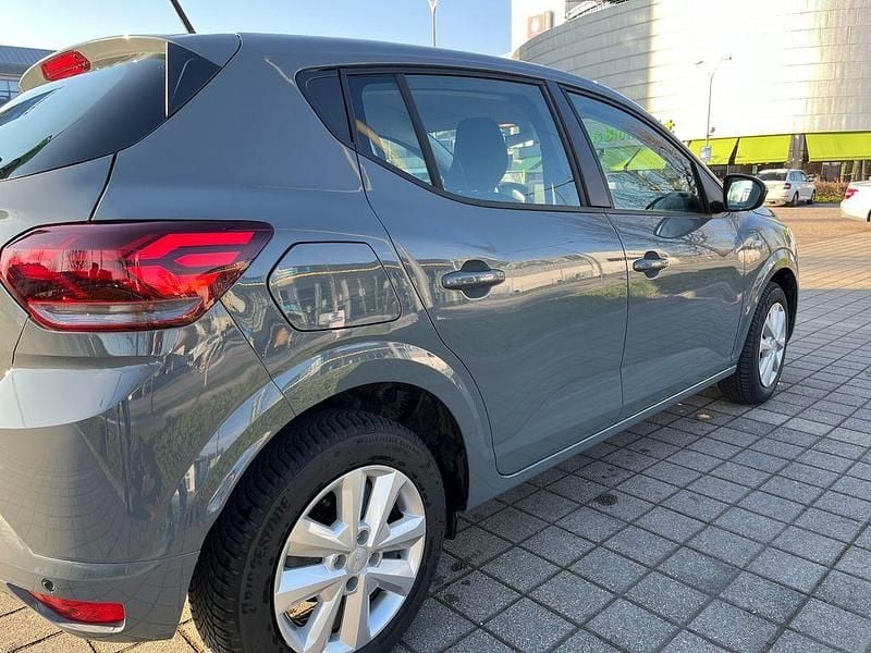Gebraucht Dacia Sandero Expression 91 PS (66 kW) 2024 Grau Limousine