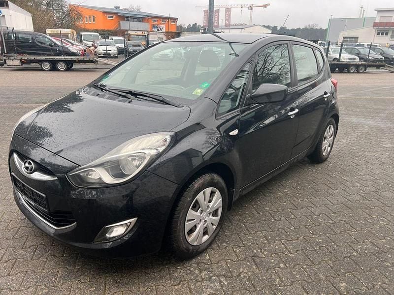 Schwarz Gebraucht 2013 Hyundai ix20 Comfort Kleinwagen | 3.999 € (Superpreis) - Bild 1/4
