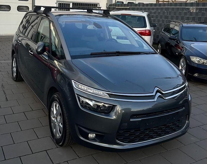 Grau Gebraucht 2016 Citroën Grand C4 Picasso Van / Kleinbus | 10.650 € (Fairer Preis) - Bild 1/4