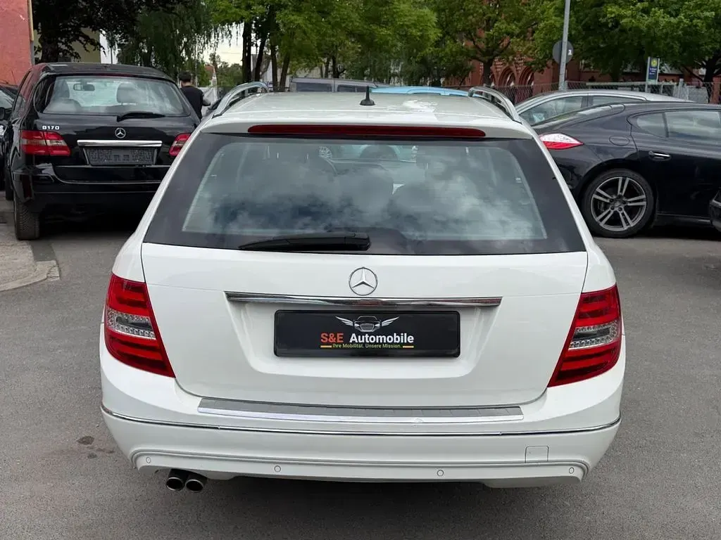 Gebraucht Mercedes C200 136 PS (100 kW) 2011 Weiß Kombi