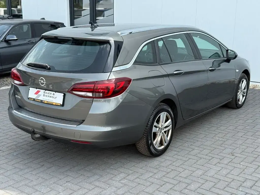 Używany Opel Astra Dynamic 125 KM (91 kW) 2019 Szary Kombi