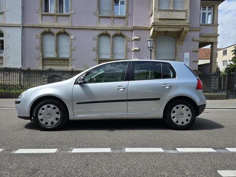 Grau Gebraucht 2006 VW Golf V Kleinwagen | 3.950 € (Fairer Preis) - Bild 1/4
