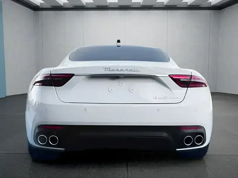 Gebraucht Maserati Granturismo 491 PS (361 kW) 2024 Weiß Coupé