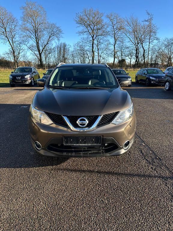 Beige Gebraucht 2016 Nissan Qashqai Tekna SUV | 6.200 € (Guter Preis) - Bild 1/4