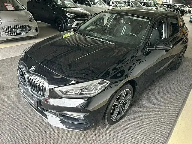 Gebraucht BMW 118 Sport Line 140 PS (102 kW) 2020 Schwarz Kleinwagen
