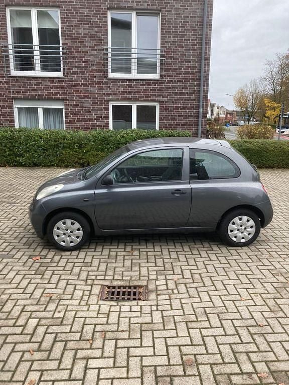 Usado Nissan Micra Acenta 65 HP (47 kW) 2004 Cinzento Citadino
