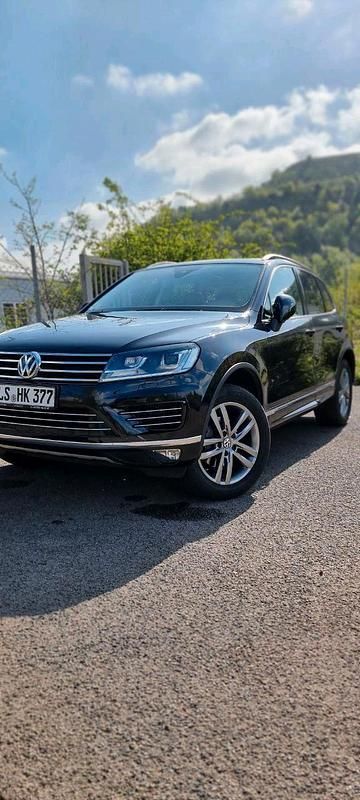 Schwarz Gebraucht 2017 VW Touareg R SUV | 25.000 € (Fairer Preis) - Bild 1/4