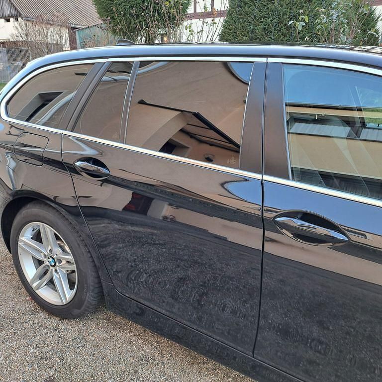 Schwarz Gebraucht 2016 BMW 520 Kombi | 13.500 € (Fairer Preis) - Bild 1/4