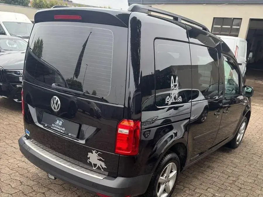 Second-hand VW Caddy Trendline 102 CP (75 kW) 2018 Negru Monovolum