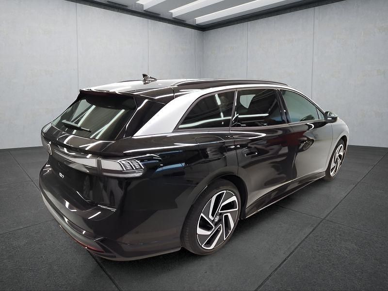 Schwarz Gebraucht 2025 VW ID.7 Kombi | 50.699 € (Fairer Preis) - Bild 1/4