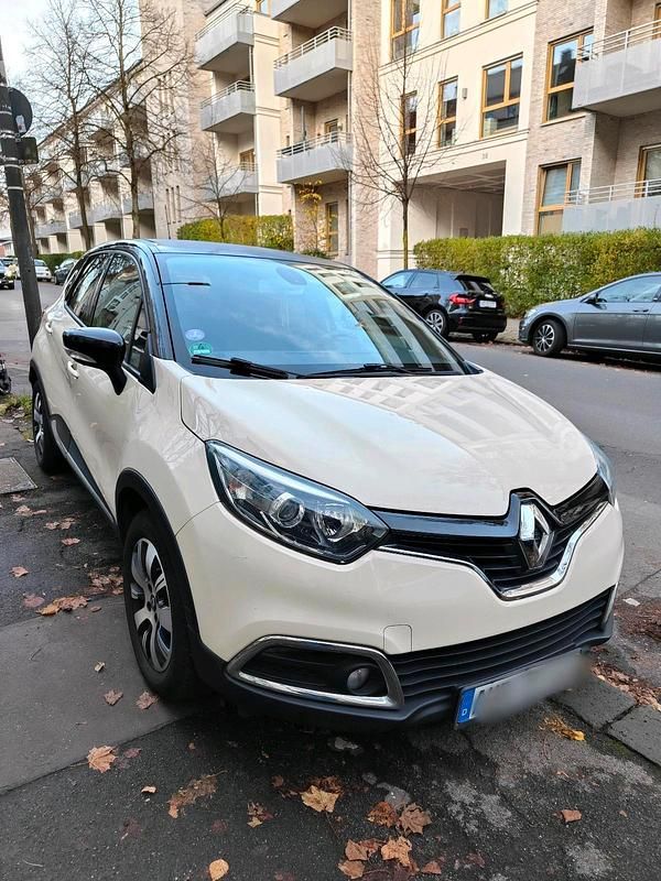 Beige Gebraucht 2015 Renault Captur Intens SUV | 5.200 € (Guter Preis) - Bild 1/4