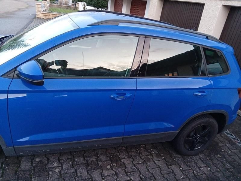 Gebraucht Skoda Karoq Selection 150 PS (110 kW) 2024 Blau SUV